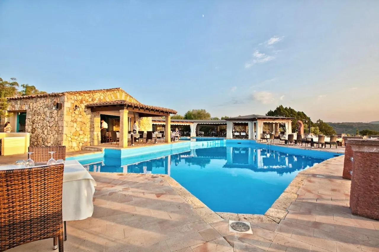 Apartments In Residence With Swimming Pool In Porto Rotondo Lägenhetshotell